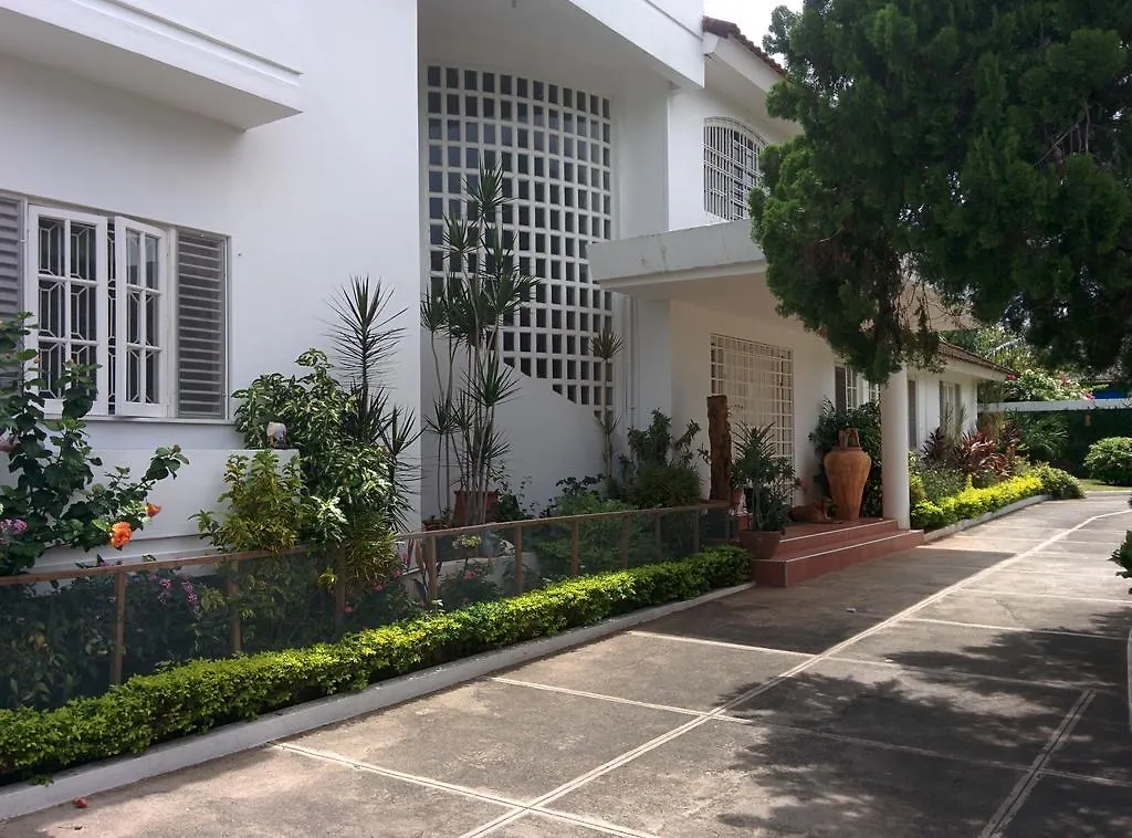 Chester Avenue Guest House Kingston Jamaica